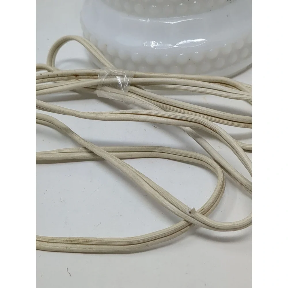 Vintage Electric Table Lamp Milk Glass Eagle‎ Shade UL D4600 E51483 - Picture 12 of 12